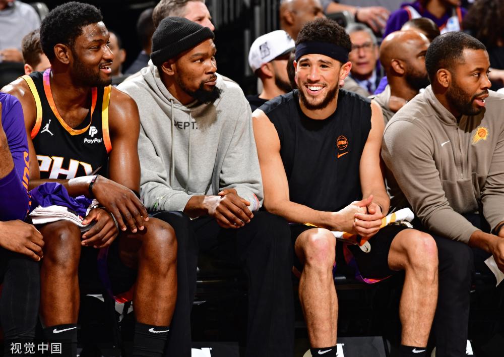 每个球员都 每个球员都